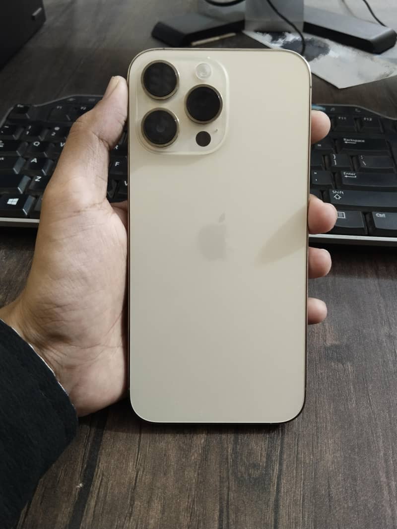 Apple iPhone 14 Pro Max 1