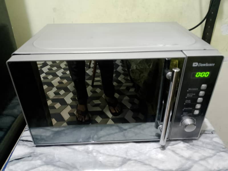 microwave over Dawlance 0