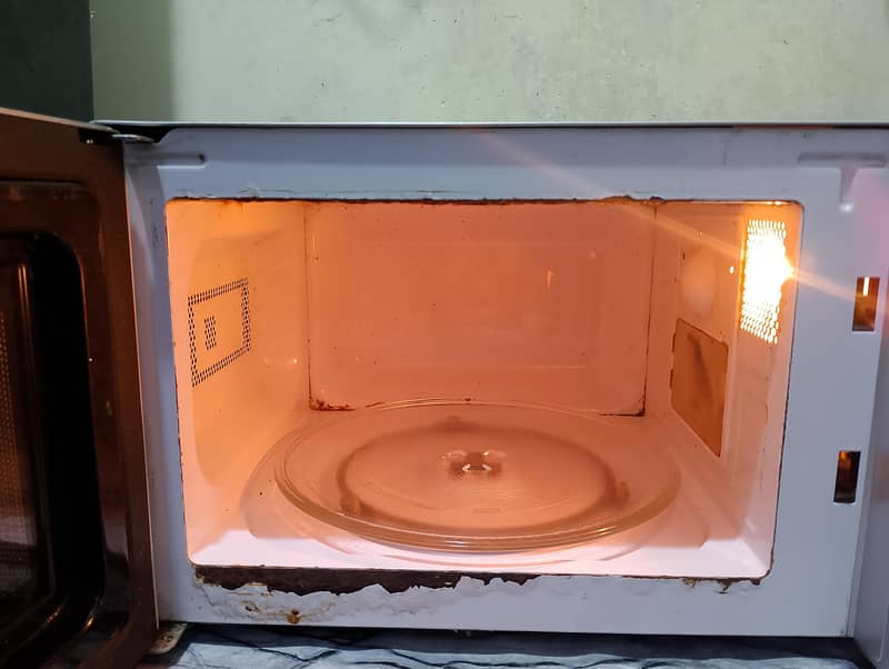 microwave over Dawlance 4