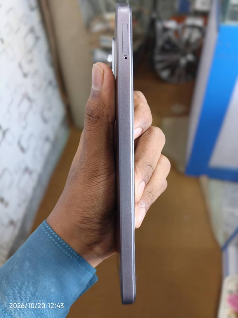 Realme C75 6