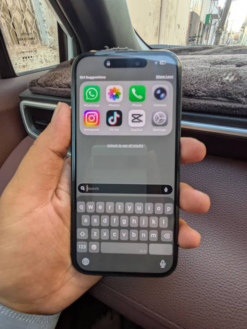 Apple iPhone 15 3