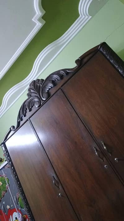 3 door worddrobe used