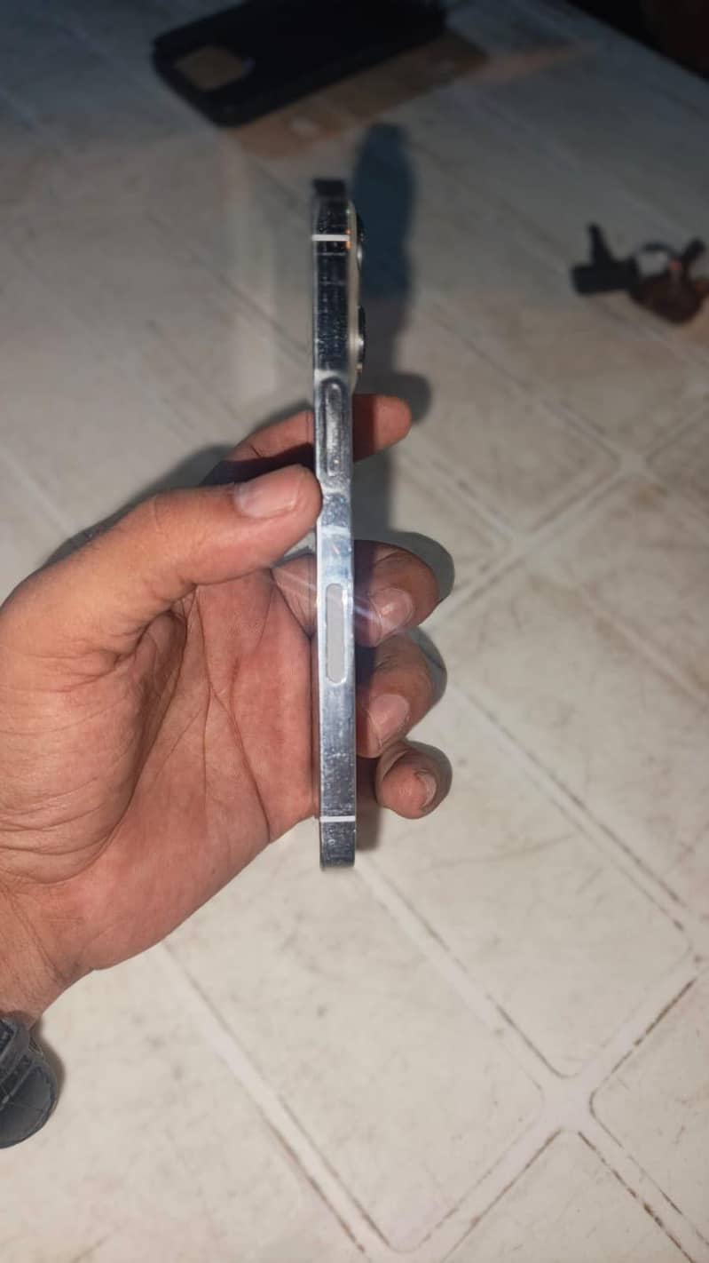 Apple iPhone 13 Pro 2