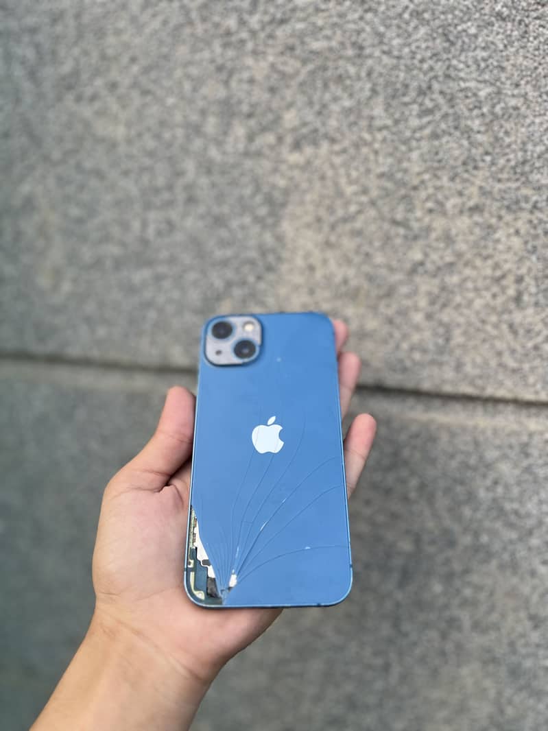 iPhone 13 Jv 0