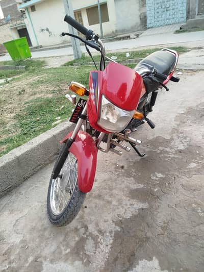 Honda prioder 100