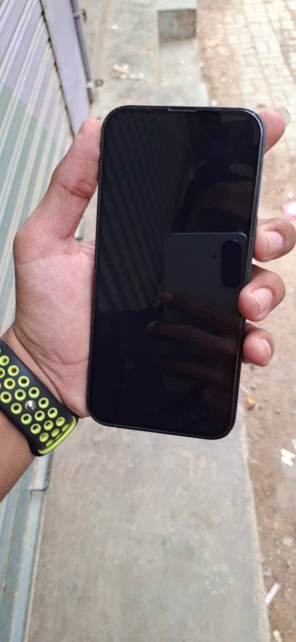 Apple iPhone 13 3