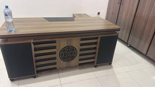 Executive Table for urgent sale