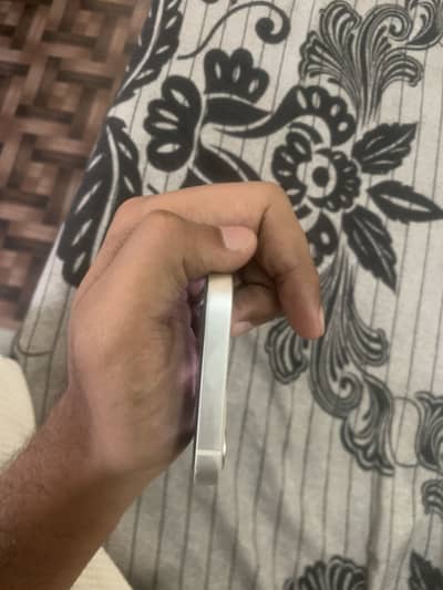 Apple iPhone 12 mini