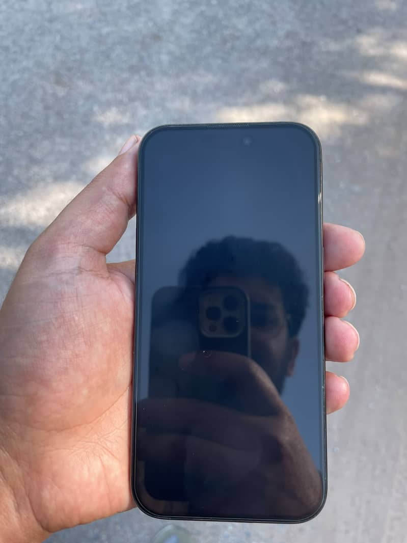Apple iPhone 15 Pro 1