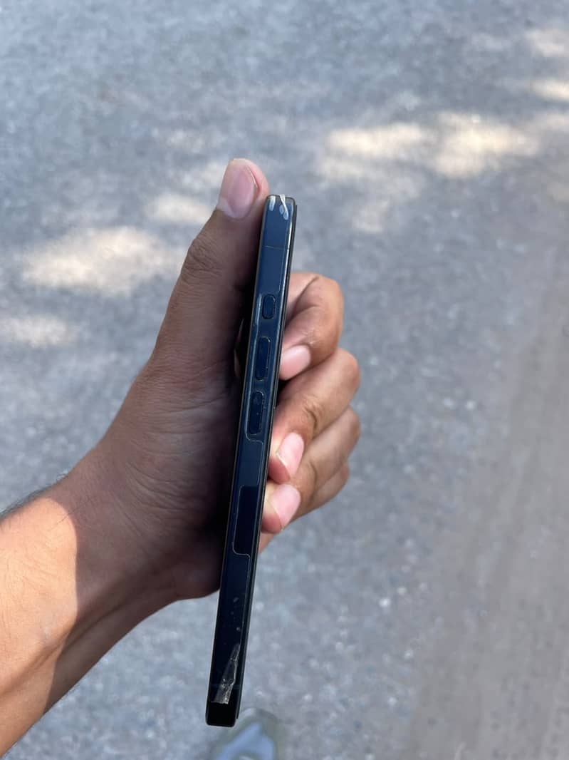 Apple iPhone 15 Pro 3