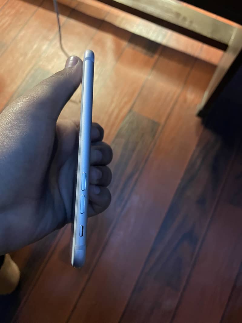 Apple iPhone 7 1