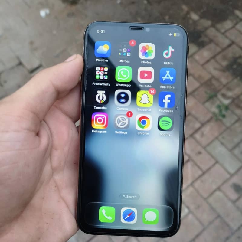 Apple iPhone 11 Pro 1