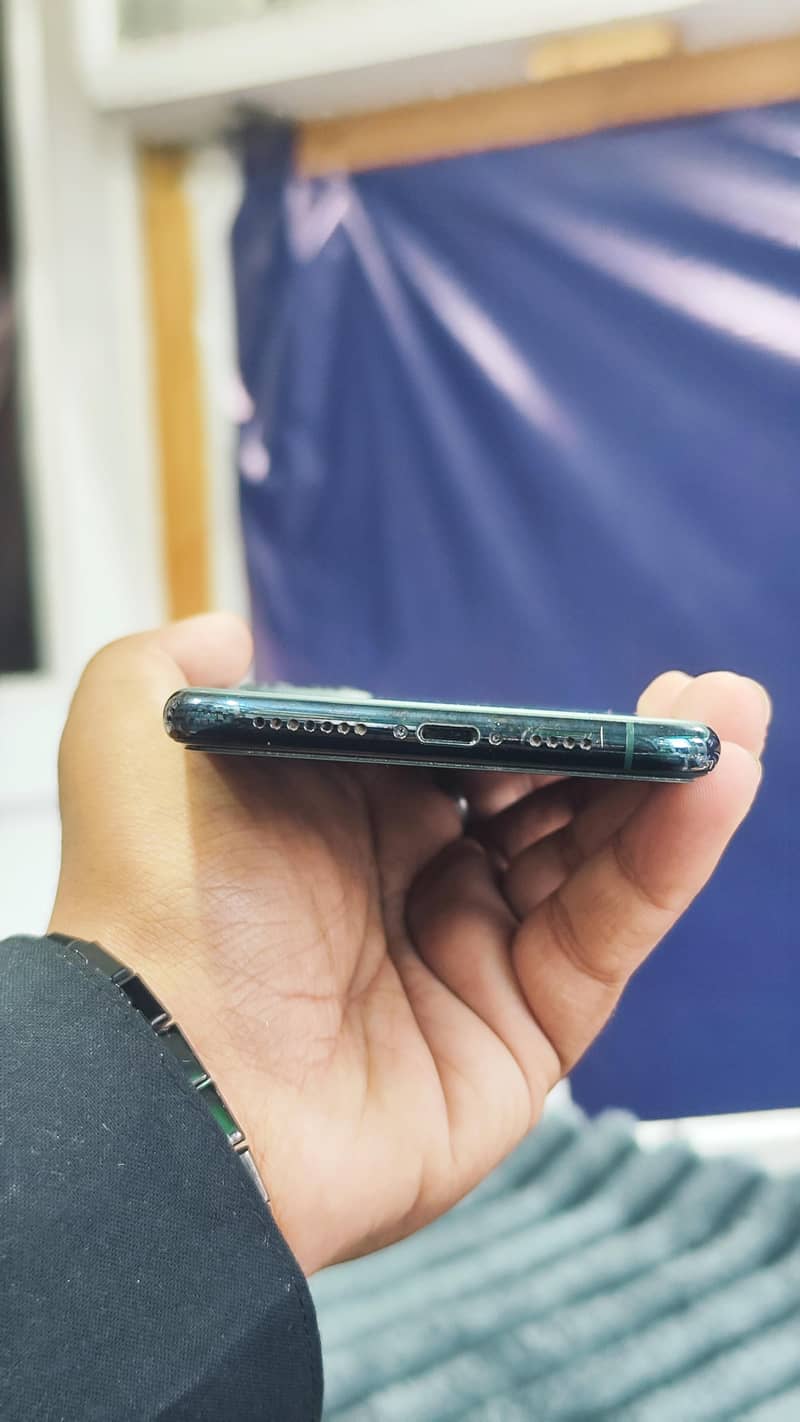 iPhone 11 Pro Max 3
