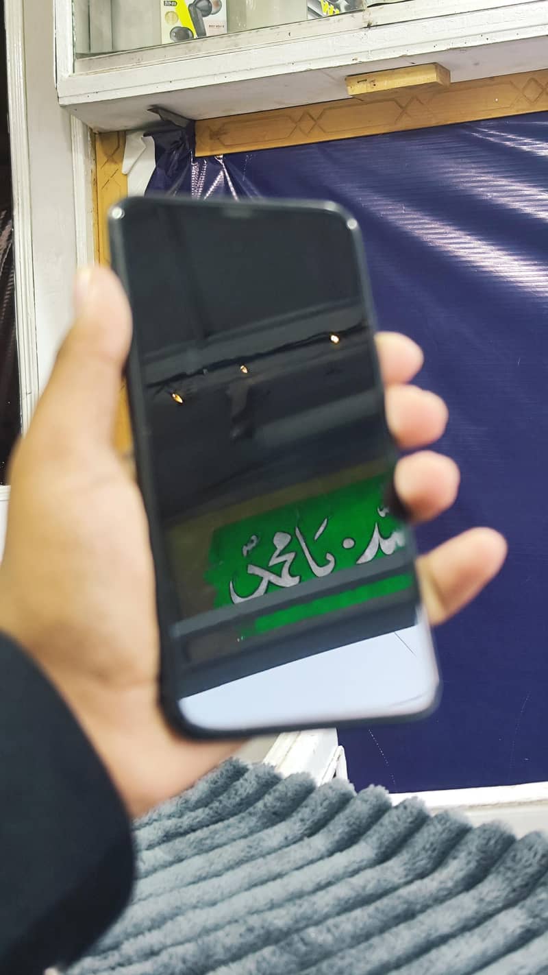 iPhone 11 Pro Max 6