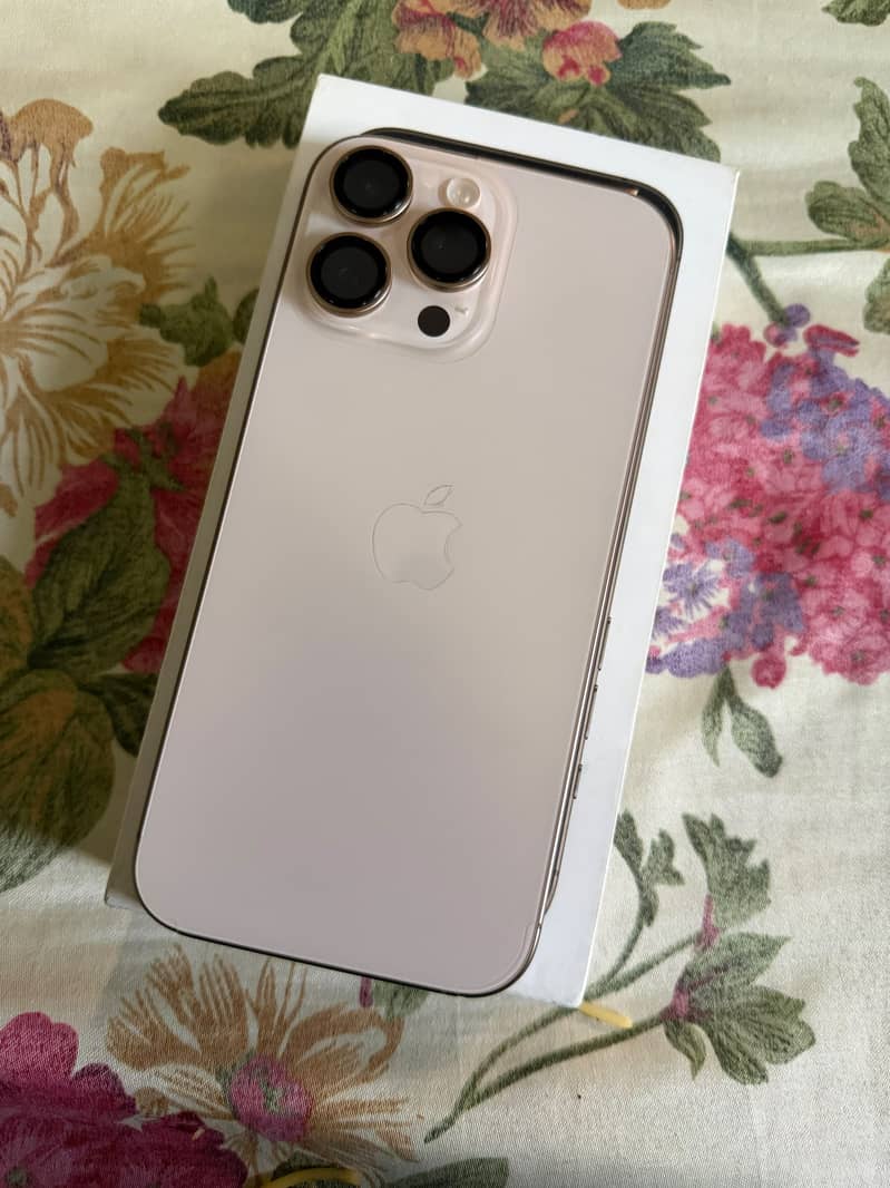 Apple iPhone 16 Pro Max 2