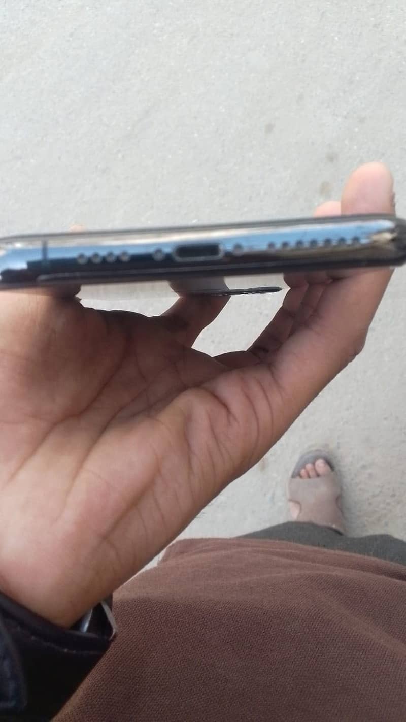 Apple iPhone 11 Pro Max 0