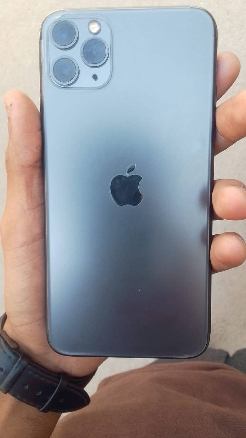 Apple iPhone 11 Pro Max 3