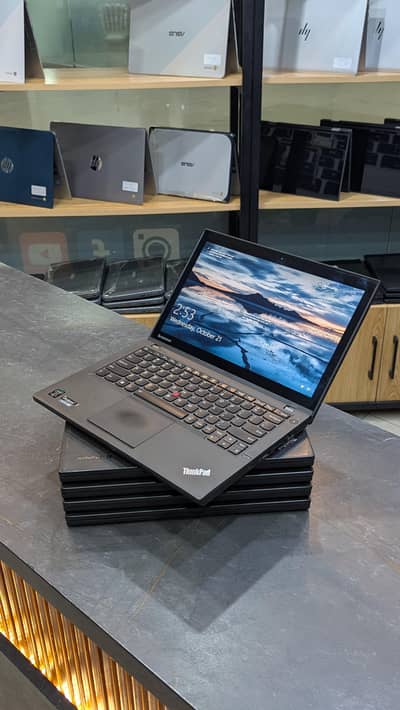 Lenovo Thinkpad x240 ( touch ) ( I5-4th )