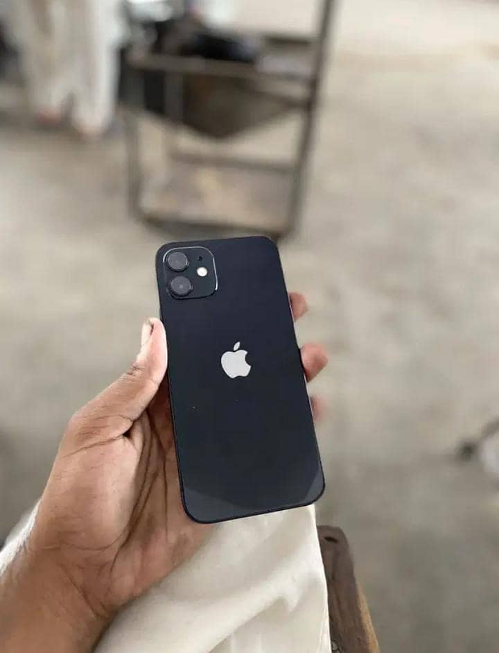 Apple iPhone 12 0