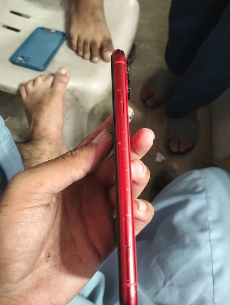 Apple iPhone 11 0