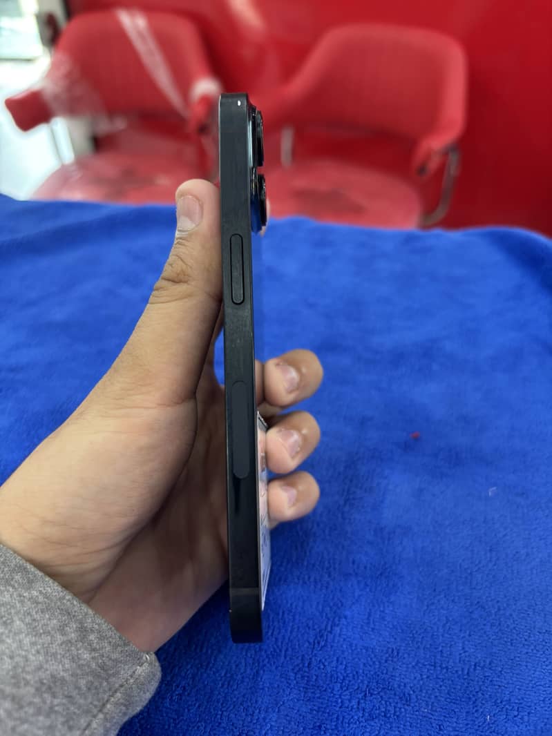 Apple iPhone 14 1