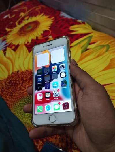 Exchange iPhone 7 Official PTA approved 128gb battery health 70 All ok