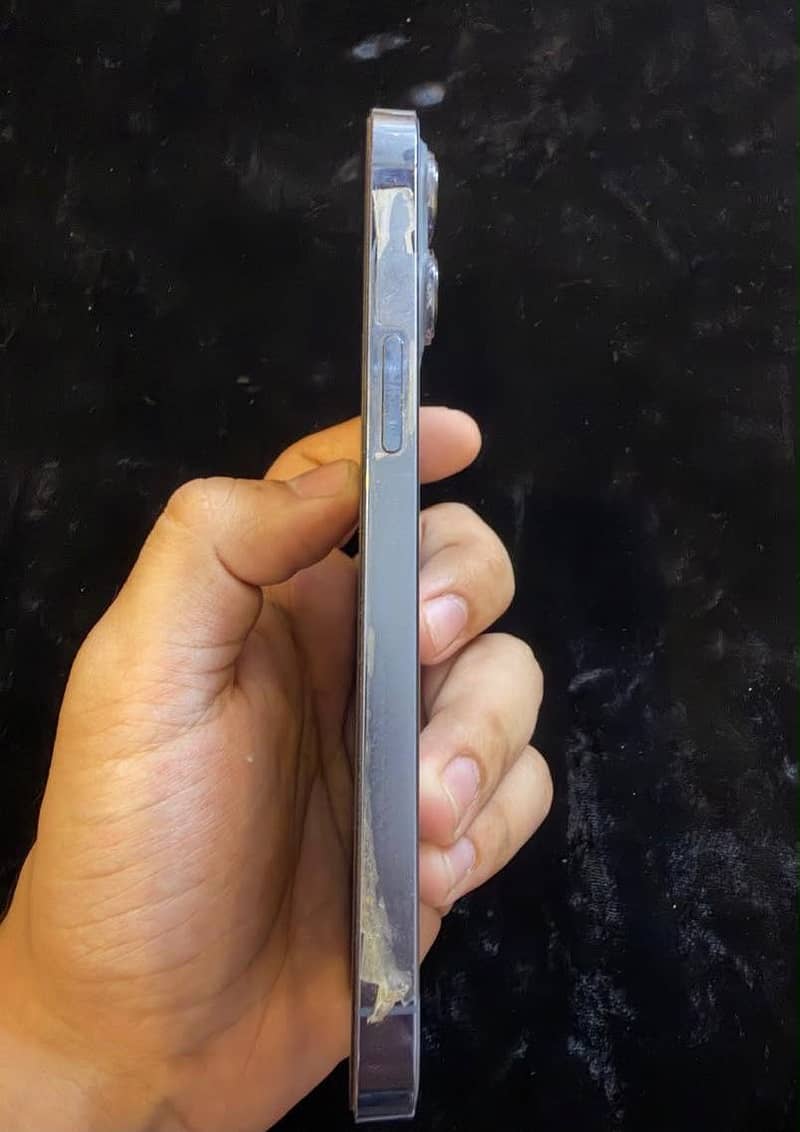 Apple iPhone 13 Pro 3