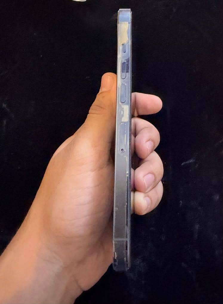 Apple iPhone 13 Pro 4