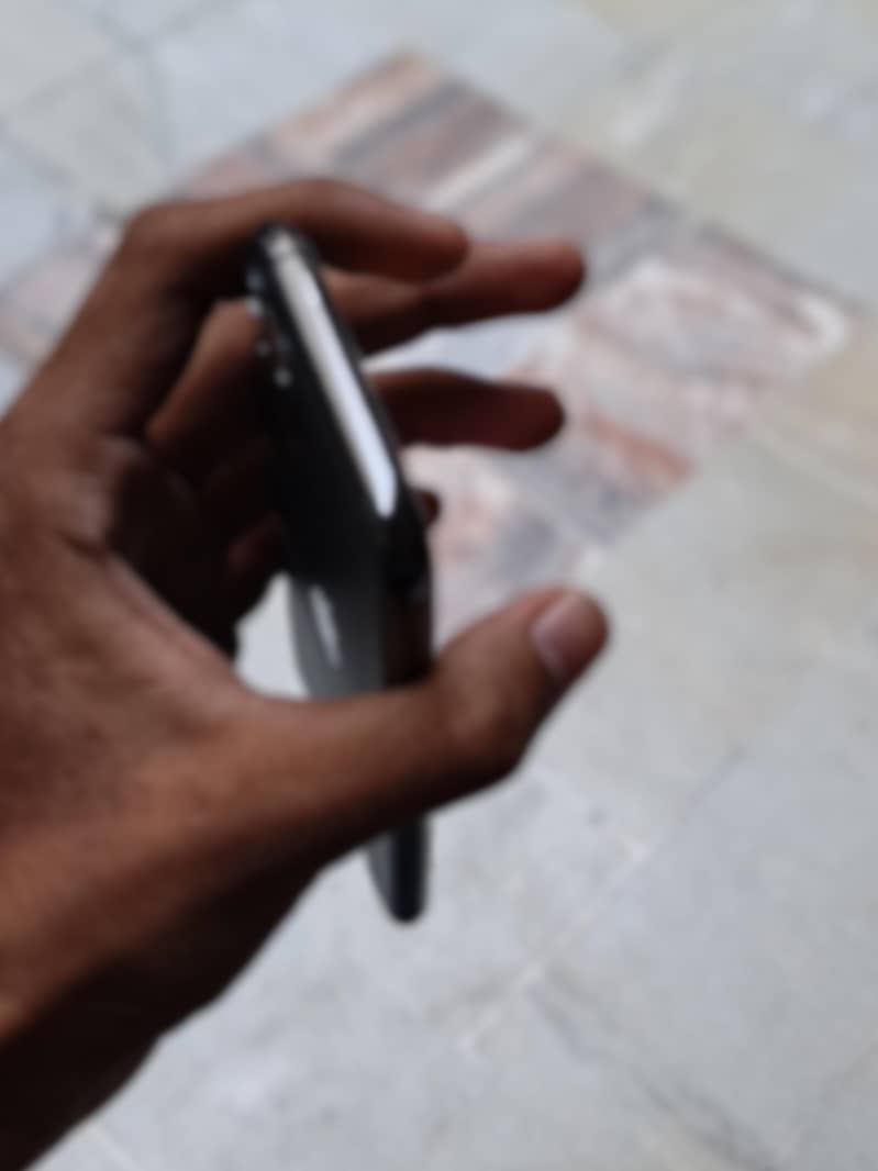 Apple iPhone 11 Pro 2