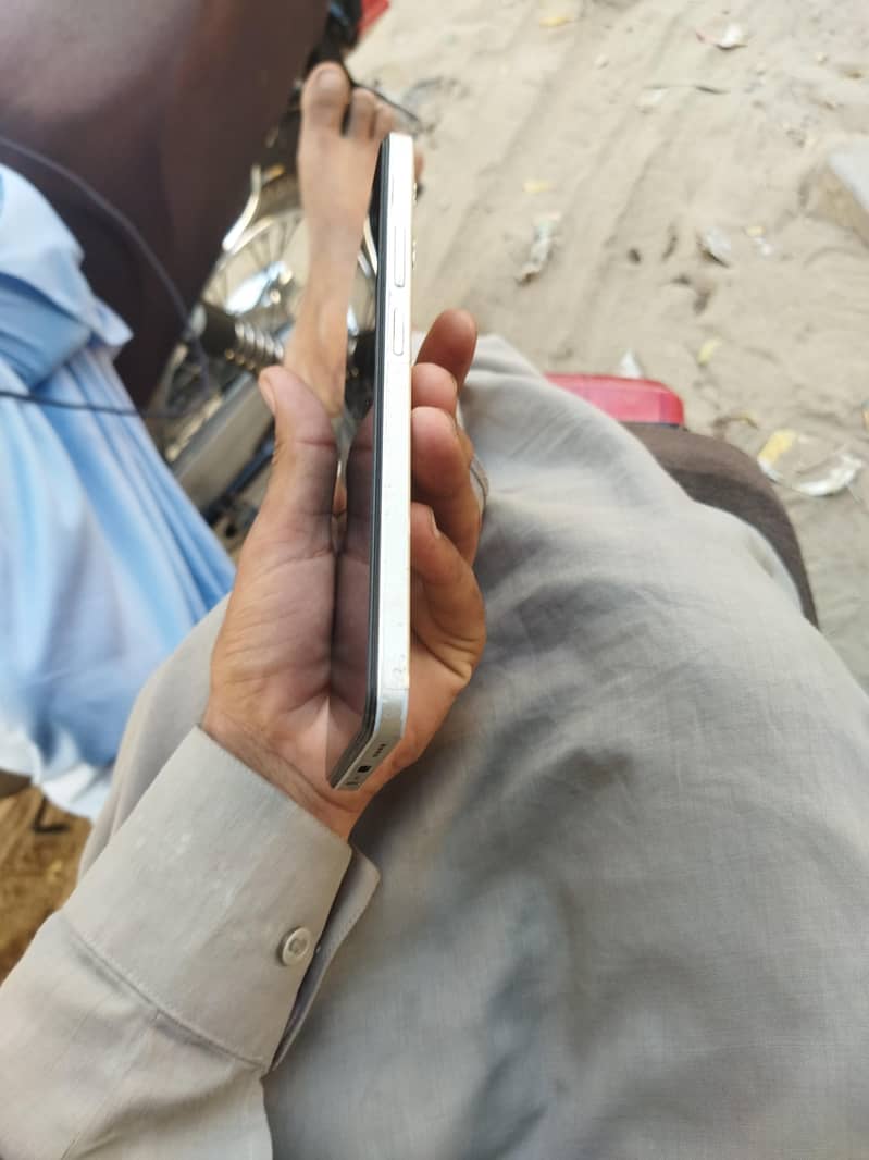 Realme C53 2