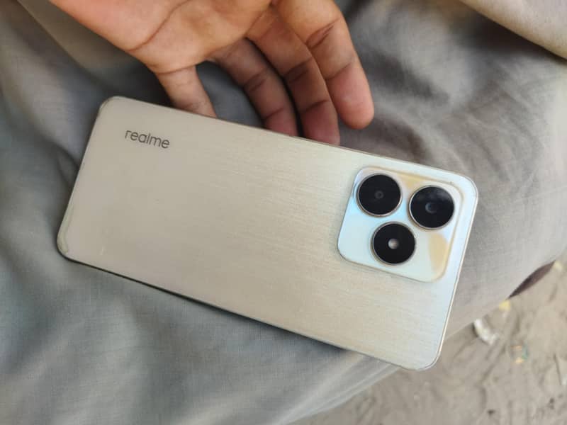 Realme C53 6