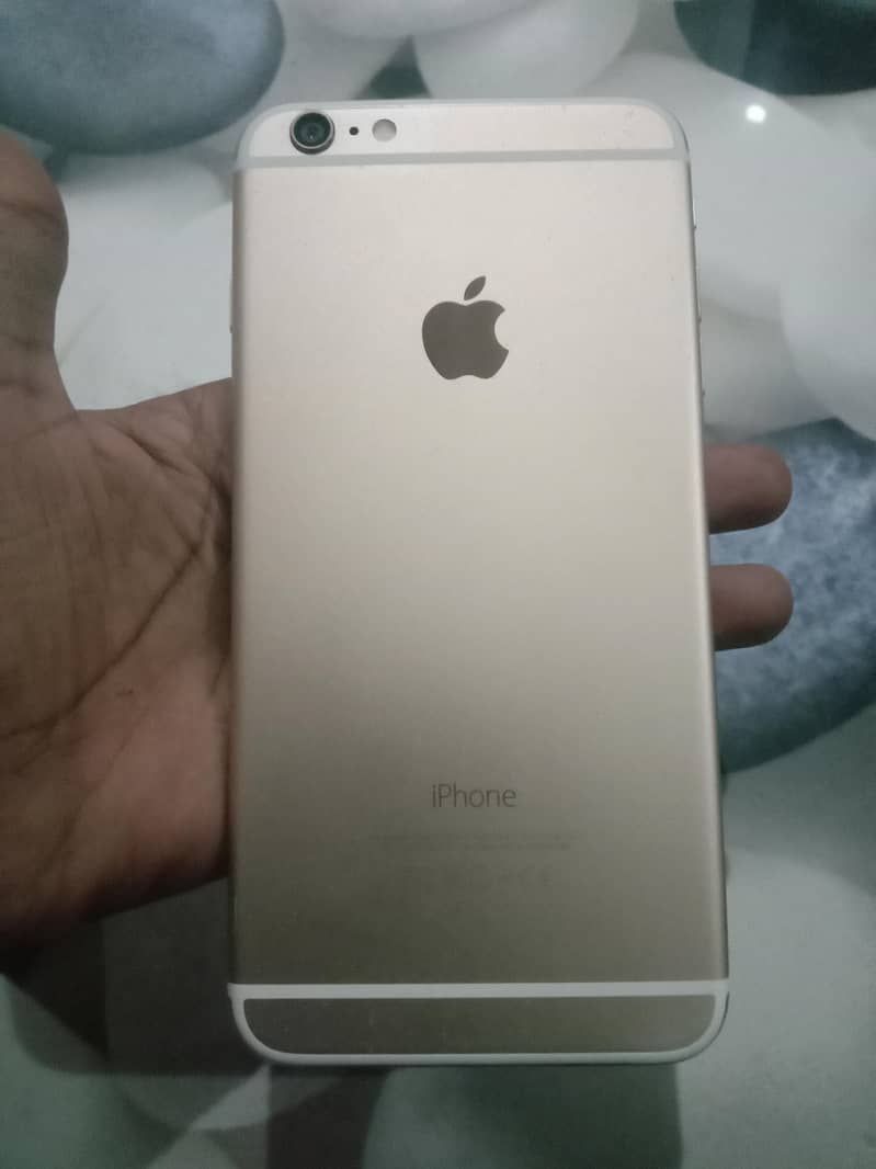 Apple iPhone 6 Plus 1