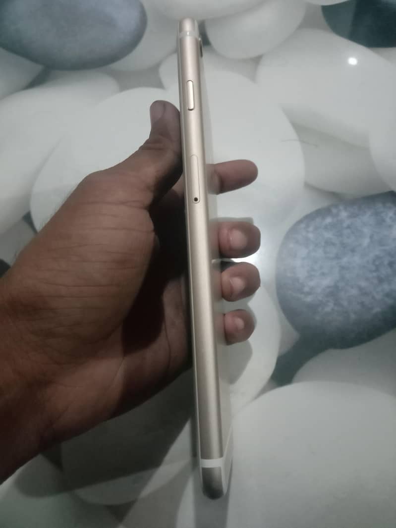 Apple iPhone 6 Plus 2