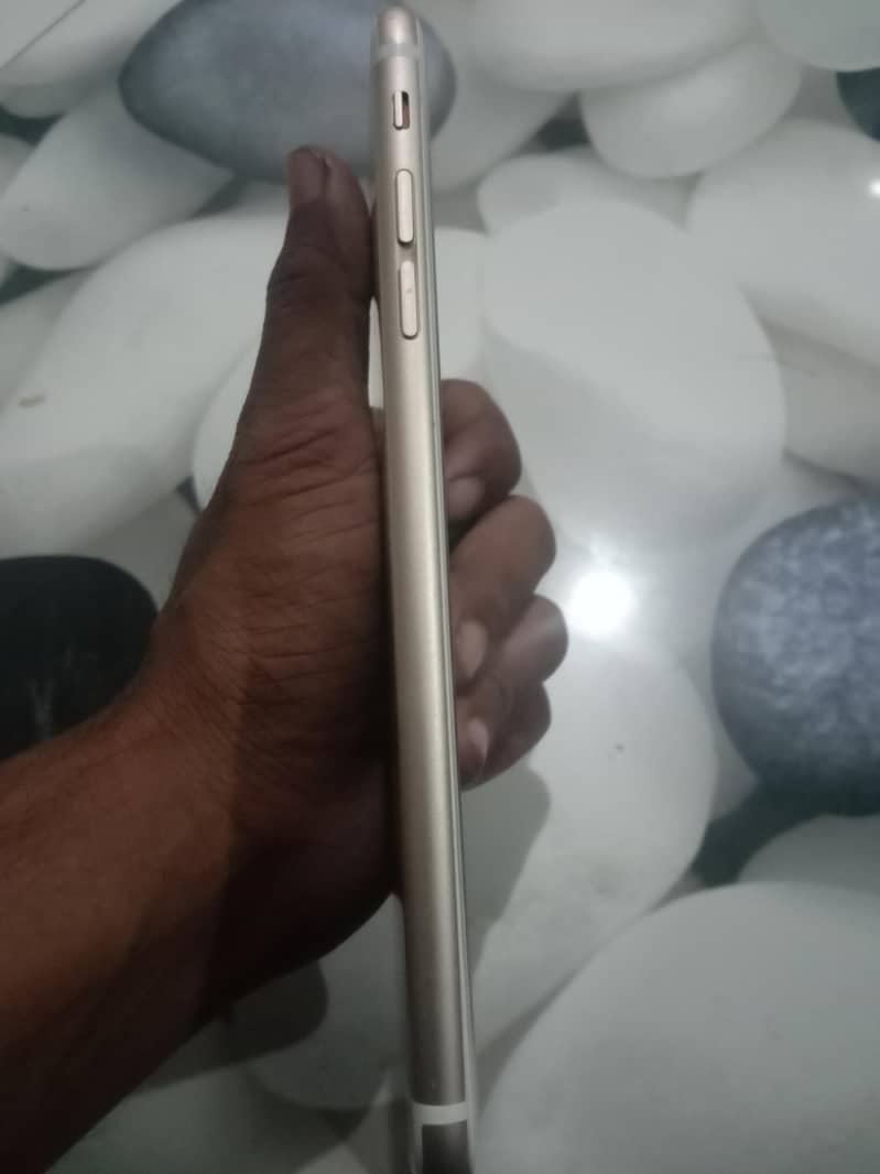 Apple iPhone 6 Plus 3