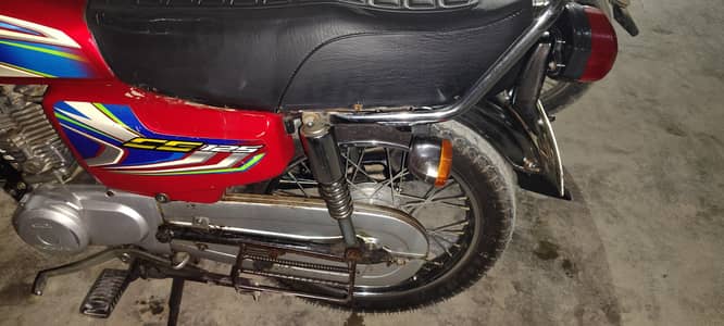 Honda CG125 red color 2022 December registration