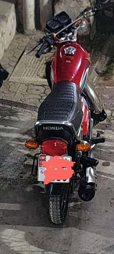 Honda CG125 red color 2022 December registration