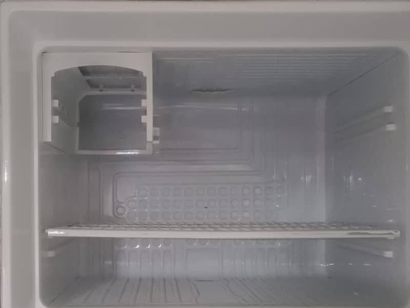Waves Refrigerator 1