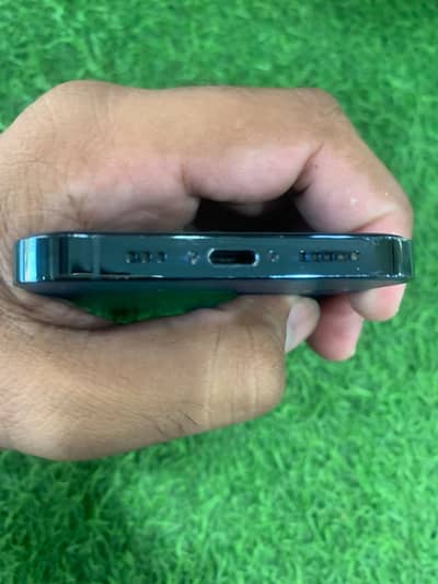 Apple iPhone 12 Pro