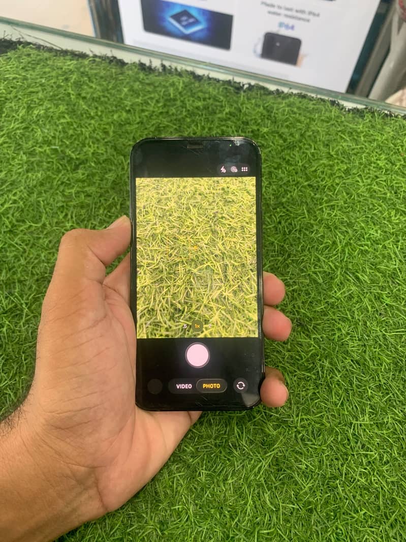 Apple iPhone 12 Pro 1