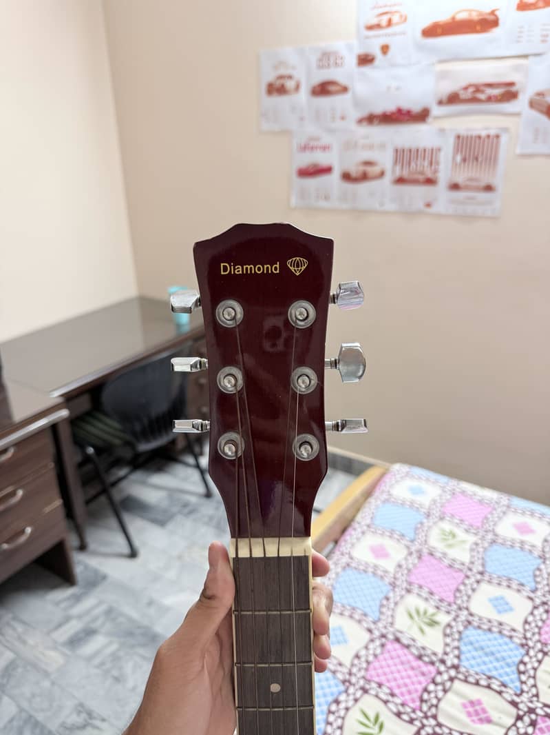 Diamond guiter 3