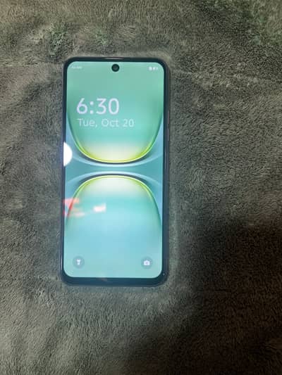Tecno Spark 40C 4+4 128 with box charger