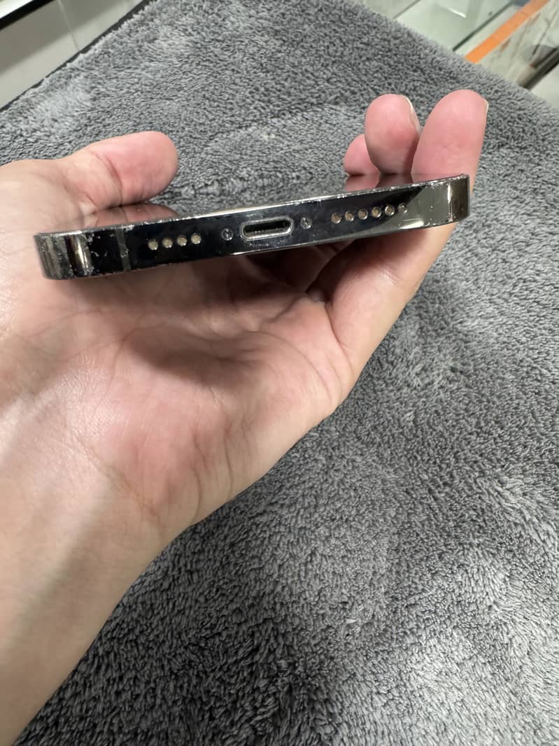 Iphone 13 pro max 4