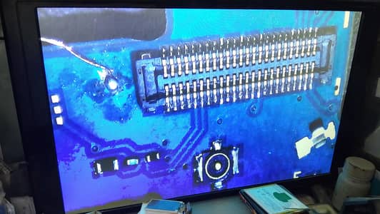 22" inch LCD TV. Simpal LCD No Android