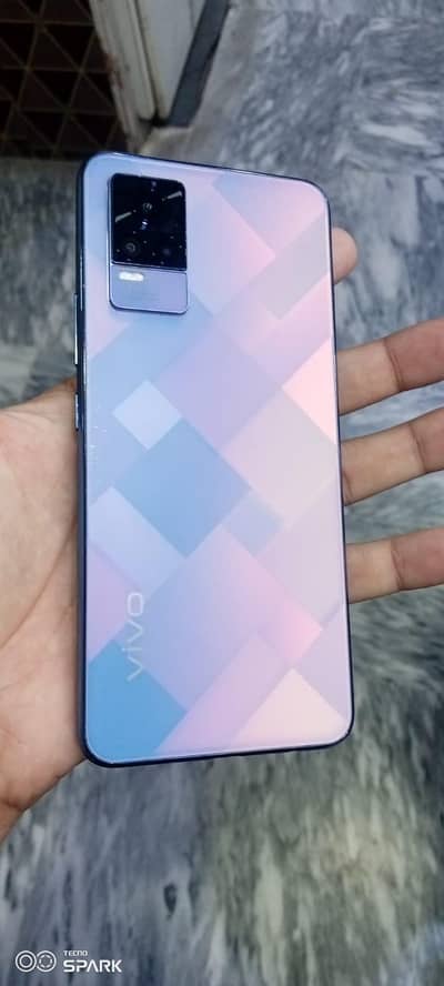 Vivo V21e . 8/128