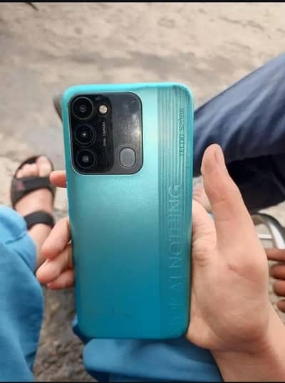 Tecno Spark 8C