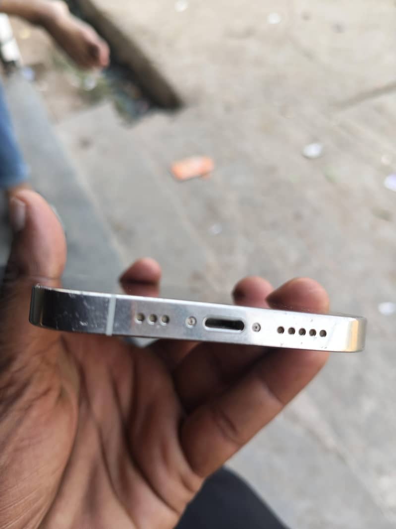 Apple iPhone 12 Pro 0