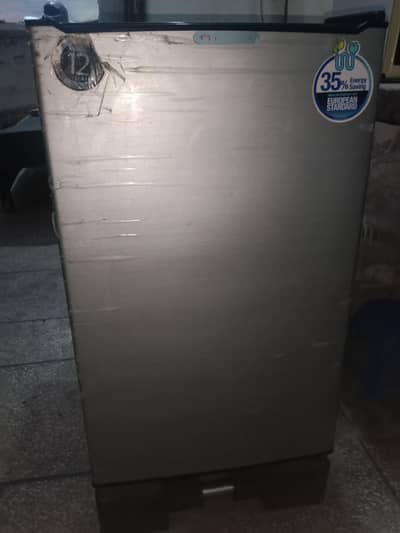 haier bad room fridge