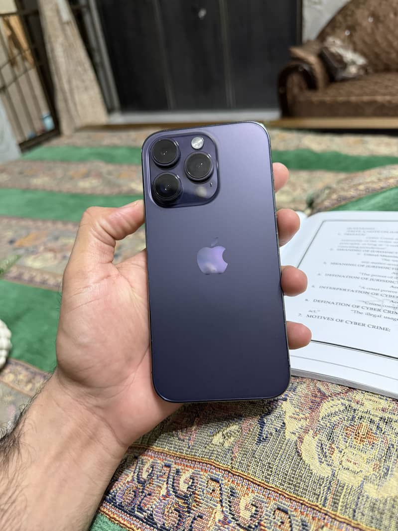 Apple iPhone 14 Pro 0