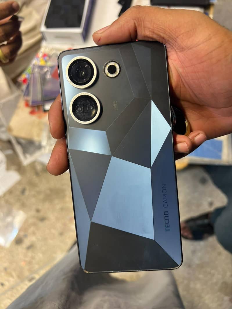 Tecno CAMON 20 2