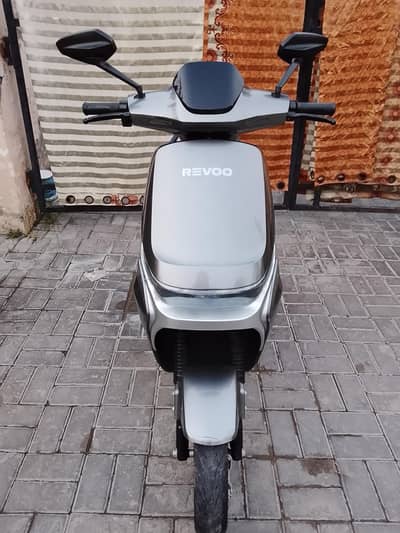 revoo electric scooty for sale urgent